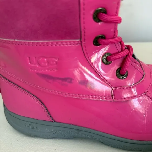 UGG Butte Patent Leather Dove Pink Snow Boots Size‎ 4 Kids Youth