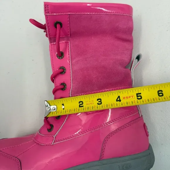 UGG Butte Patent Leather Dove Pink Snow Boots Size‎ 4 Kids Youth