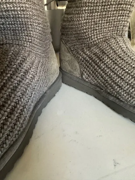 UGG Cardy Knit Boots Womens Size 9 Grey Knee-High Logo Button Accents