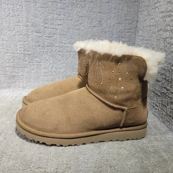 Ugg Classic Gem Women's Size US 8 Chestnut Suede Pull On Snow Mini Boots