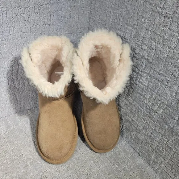 Ugg Classic Gem Women's Size US 8 Chestnut Suede Pull On Snow Mini Boots