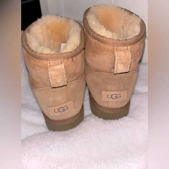 💕Ugg Classic Mini Boots 💕