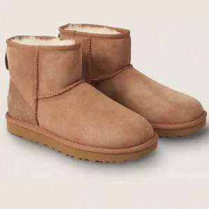💕Ugg Classic Mini Boots 💕