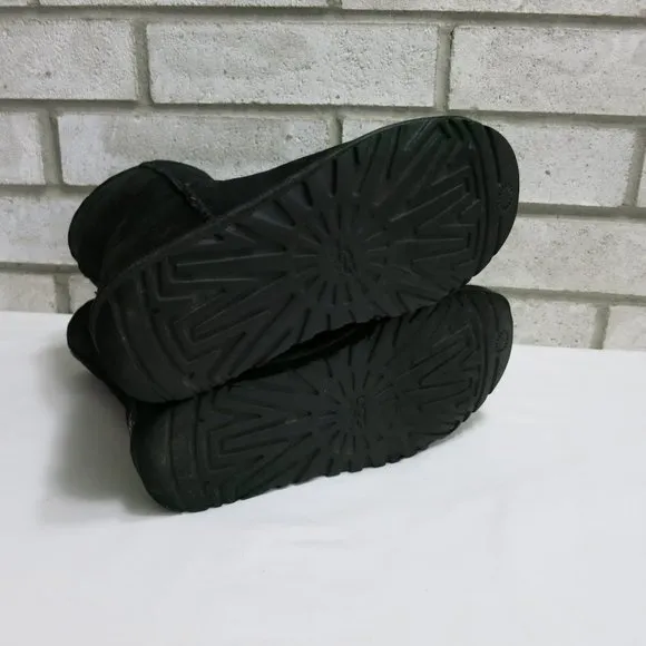 UGG Classic Short 5251Y Australia Insulated Winter Boot Kids Warm Footwear Sz 6