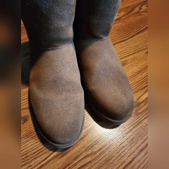 UGG Cory II Women's Suede &amp; Sheepskin Winter Ankle Boots in Chestnut Size 8.5