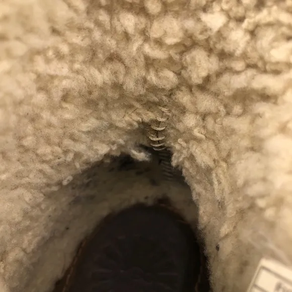 UGG Cove Brown Leather Winter Ankle Boots 8