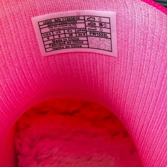 Ugg Drizlita boots Women size 6 Taffy Pink Neon