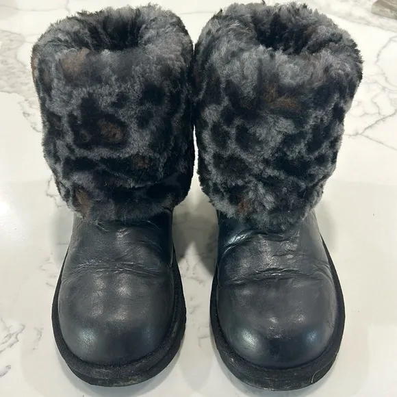 UGG ELLE Animal Print Black Leather Shearling Sheep Skin Winter Boots. Size 5