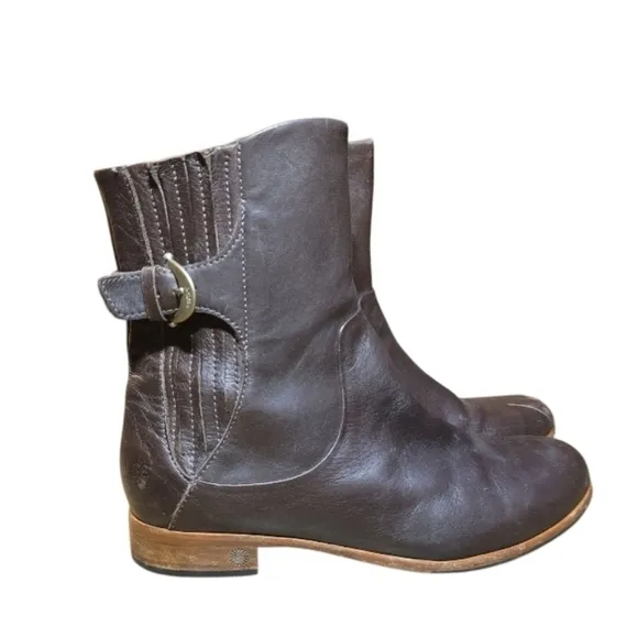 UGG Finnegan Leather Brown Equestrian Zip Up Boots Size 8