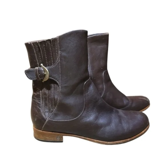 UGG Finnegan Leather Brown Equestrian Zip Up Boots Size 8