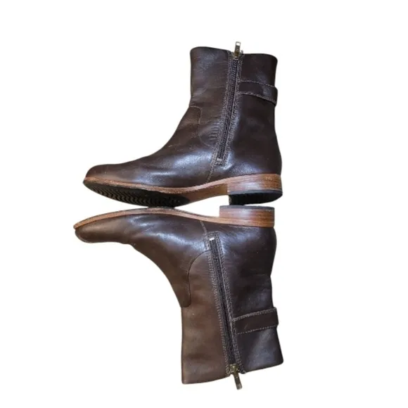 UGG Finnegan Leather Brown Equestrian Zip Up Boots Size 8