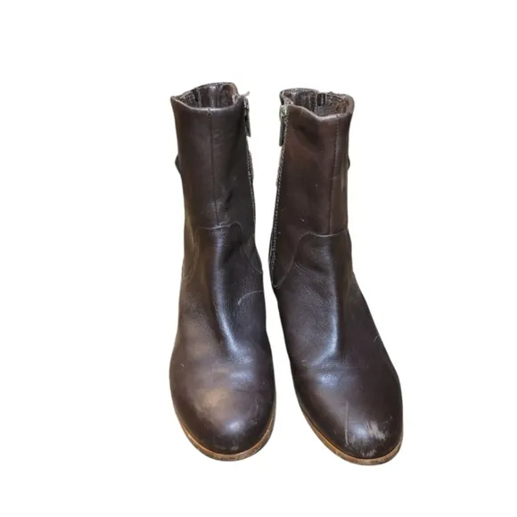 UGG Finnegan Leather Brown Equestrian Zip Up Boots Size 8