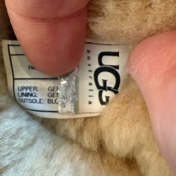 UGG Girls Classic Winter Boots in Chestnut