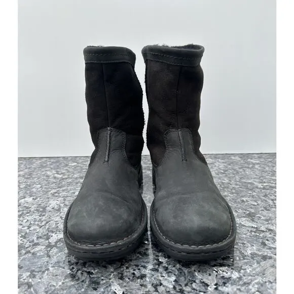 UGG Hartsville Sheepskin Leather Boots Black 5626 Mens Size 8