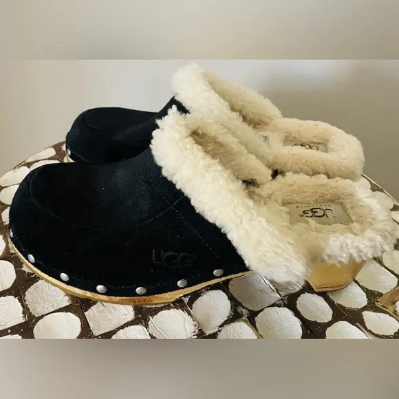 UGG Kalie Clogs Mules Women’s Size 8 Sheepskin Suede Leather Slip-On Shoes