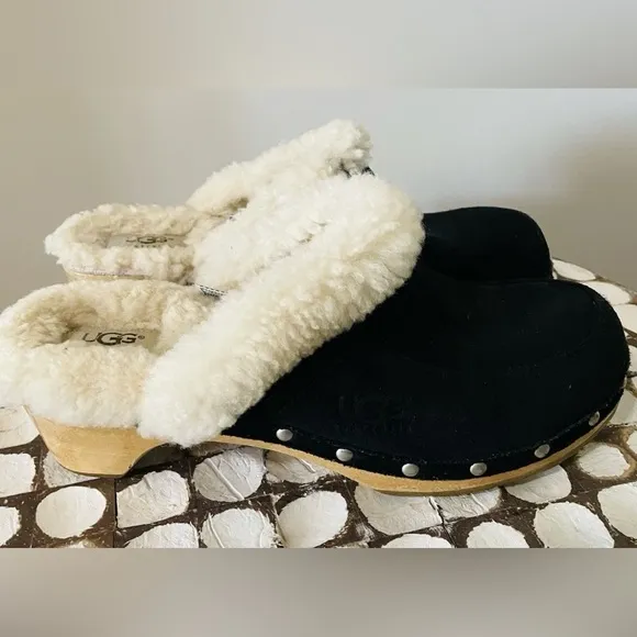 UGG Kalie Clogs Mules Women’s Size 8 Sheepskin Suede Leather Slip-On Shoes