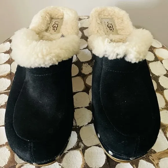 UGG Kalie Clogs Mules Women’s Size 8 Sheepskin Suede Leather Slip-On Shoes