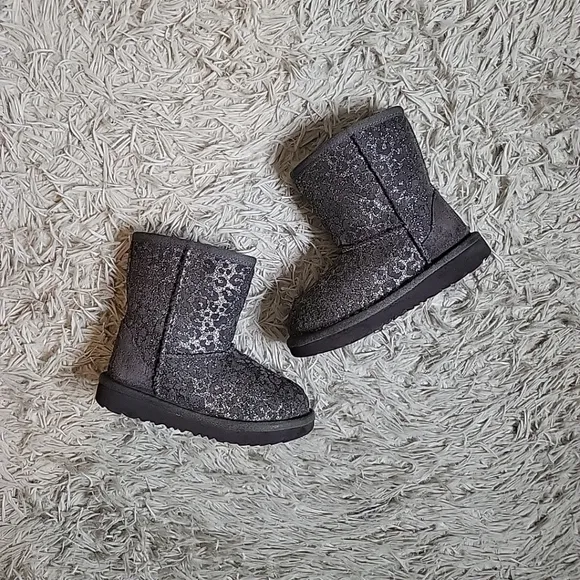 UGG Kids' Classic II Glitter Leopard Boots Size 10 Big Girls Kids 1112388T
