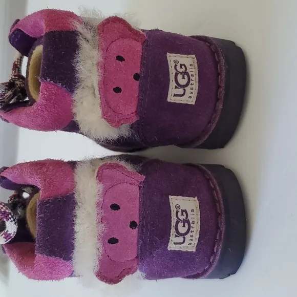 Ugg Lil' Bear Boots sz 7