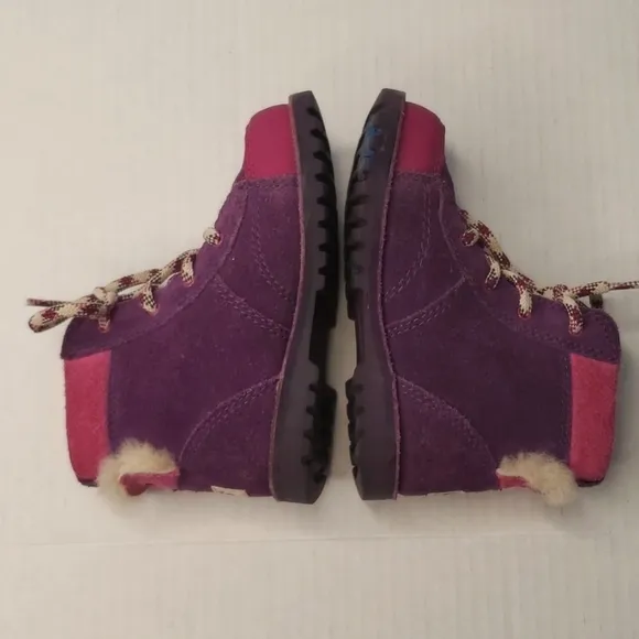 Ugg Lil' Bear Boots sz 7