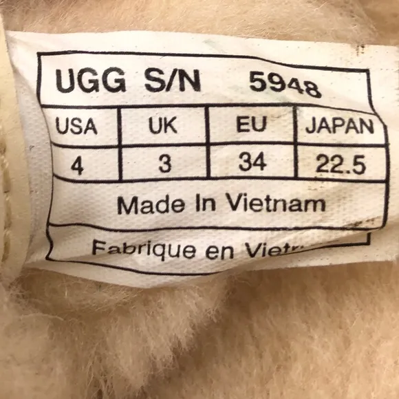 UGG Lil Sunshine Black Leather Sheepskin Winter Boots Kids 4