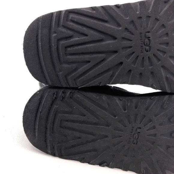 UGG Lil Sunshine Black Leather Sheepskin Winter Boots Kids 4