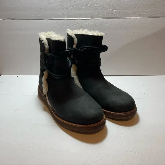 UGG Luisa 1012545 Uggpure Water Resistant Leather Sheepskin Black Boots Size 7