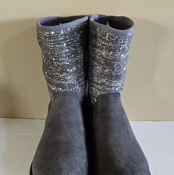 UGG Lyla Gray Boots Wool Shearling Winter Boots Size 11 NWB
