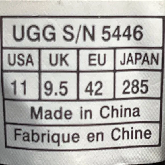 UGG Men’s Brown Waterproof Leather W/ Sheepskin Collar Winter Boots Size 11-New