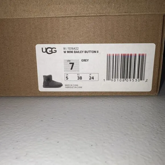 UGG Mini Bailey Button II 1016422 Women Grey Suede Wood Button Winter Boots NIB