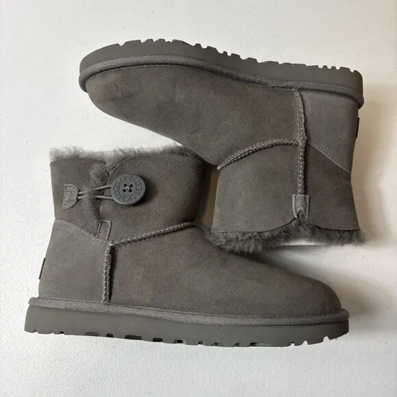 UGG Mini Bailey Button II 1016422 Women Grey Suede Wood Button Winter Boots NIB