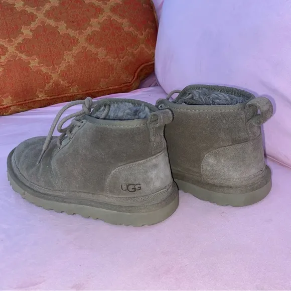 UGG Neumel Booties Suede Furry Inner Burnt Olive 38 Size 7 Women’s Boots EUC