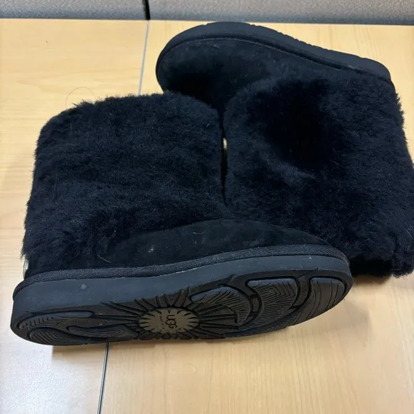 UGG Patten Sherpa Womens Size 5 Black Classic Outdoor Winter Boots