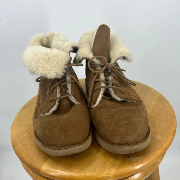 UGG Quincy,  soft sheepskin lined combat winter boot 9.5