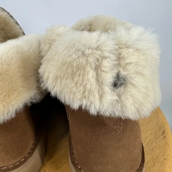 UGG Quincy,  soft sheepskin lined combat winter boot 9.5