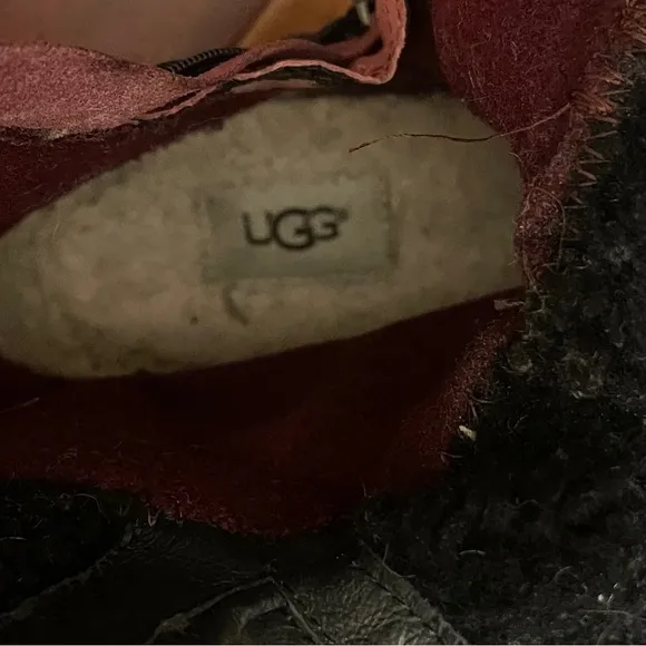 UGG Simmens Brushed Leather Lined Buckle Boots in Black Women's 10