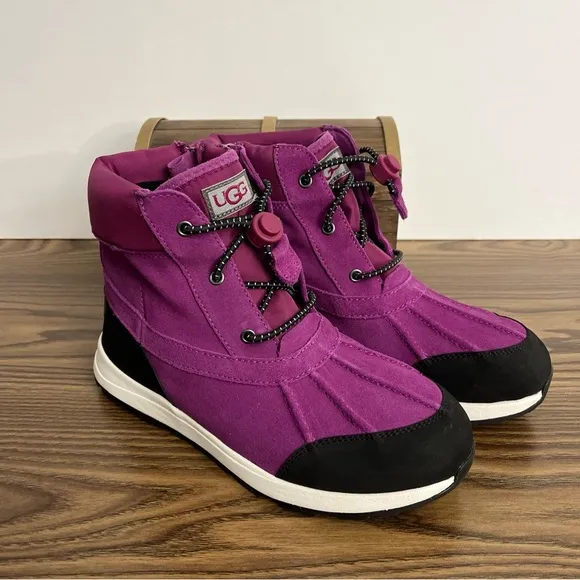 UGG Turlock Waterproof Insulated Snow Boots Purple Size Girls Size 5 Sn 1103505K