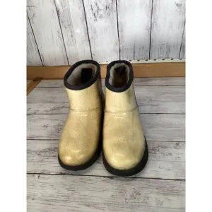 Ugg Two tone Snow Boots for Kids Size 1