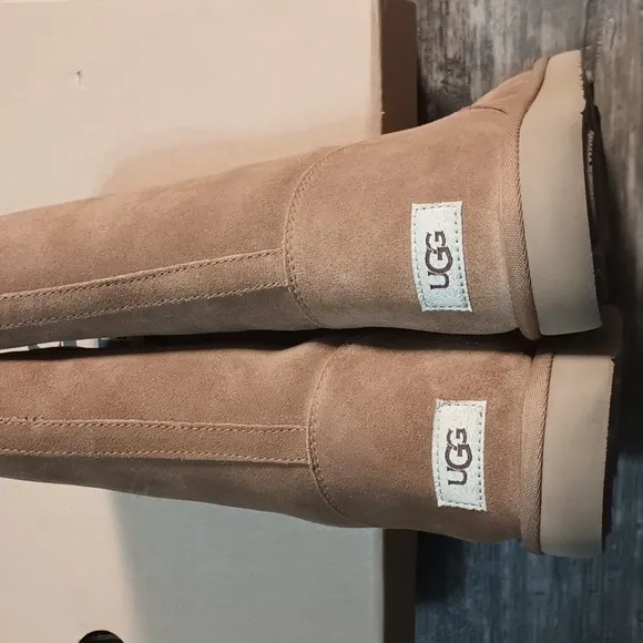 UGG Winter Celvin Shearling Boots in Chestnut