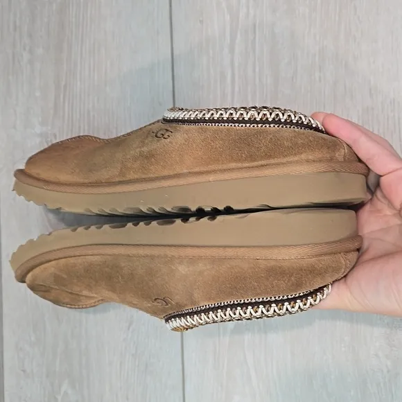 UGG Women Suede Sheepskin Slippers Shoes Sz 6 Mule Clog