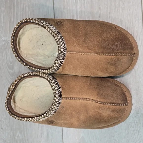 UGG Women Suede Sheepskin Slippers Shoes Sz 6 Mule Clog