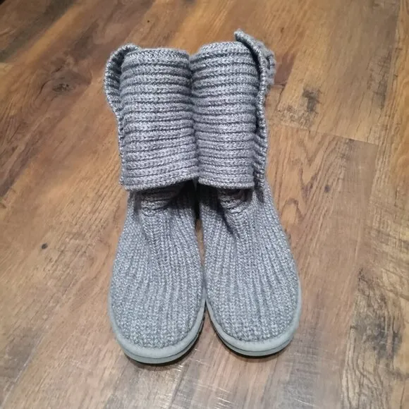 UGG Women's Classic Cardy Sock Boots Gray Knit Sheepskin Winter Fold Over Size 6