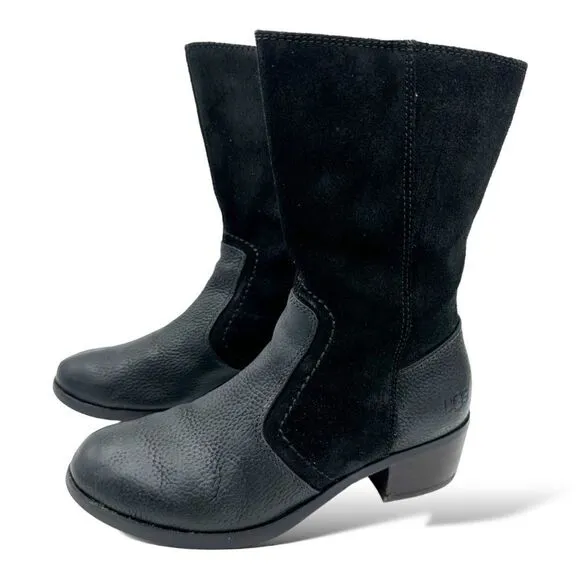 Ugg Women’s Lou Leather/Suede Low Boot Black w/Sheepskin Insole Size 5.5