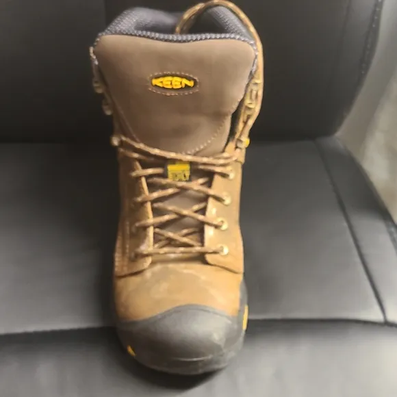 USA MADE Keen Brown Boots with High-Top Ankle Support and Steal Toe Front!