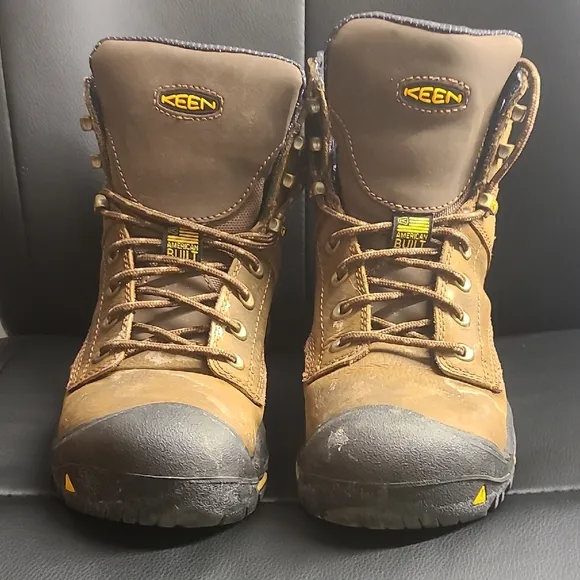 USA MADE Keen Brown Boots with High-Top Ankle Support and Steal Toe Front!