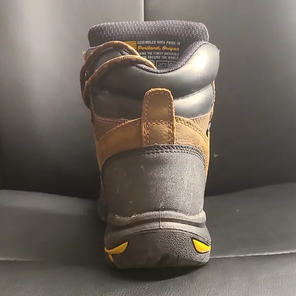 USA MADE Keen Brown Boots with High-Top Ankle Support and Steal Toe Front!
