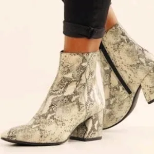 Vagabond New Olivia Leather Snakeskin Ankle Booties Womens Size 41 US 9.5‎