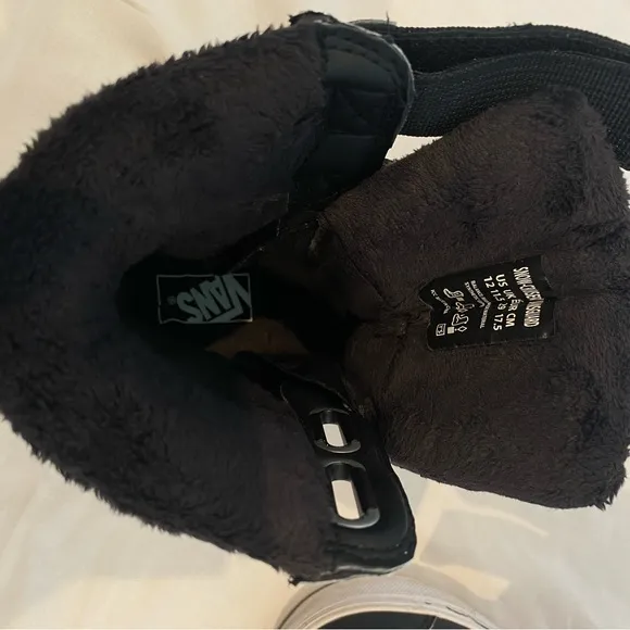 VANS Cruiser V Vansguard MTE - Kids Snow Boots - Black / White Toddler Size 12