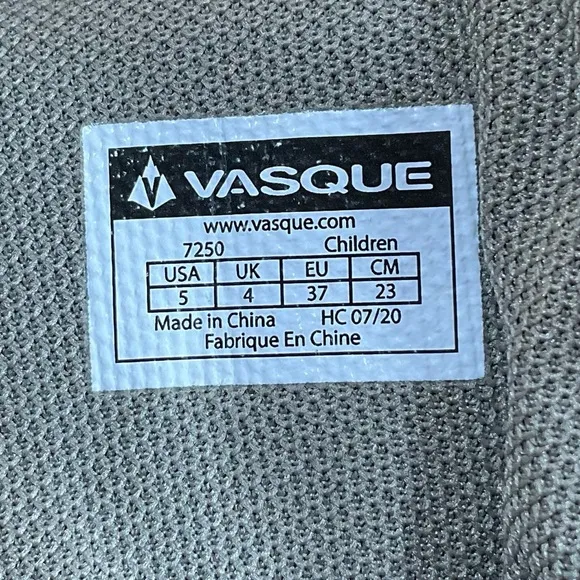 Vasque Breeze AT UltraDry Hiking Boots # 7250WaterproofSize Kids 5Brown/Red