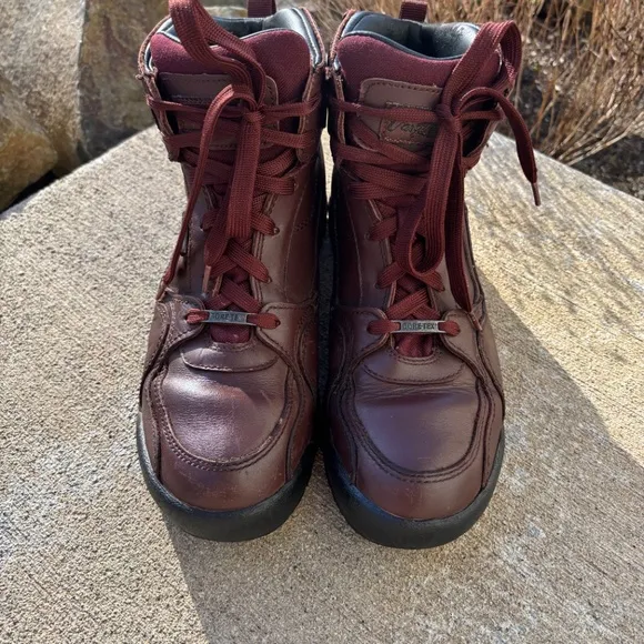 Vasque Men's Gore-Tex Hiking Leather Waterproof Boots Size 10 1/2 Red Br…